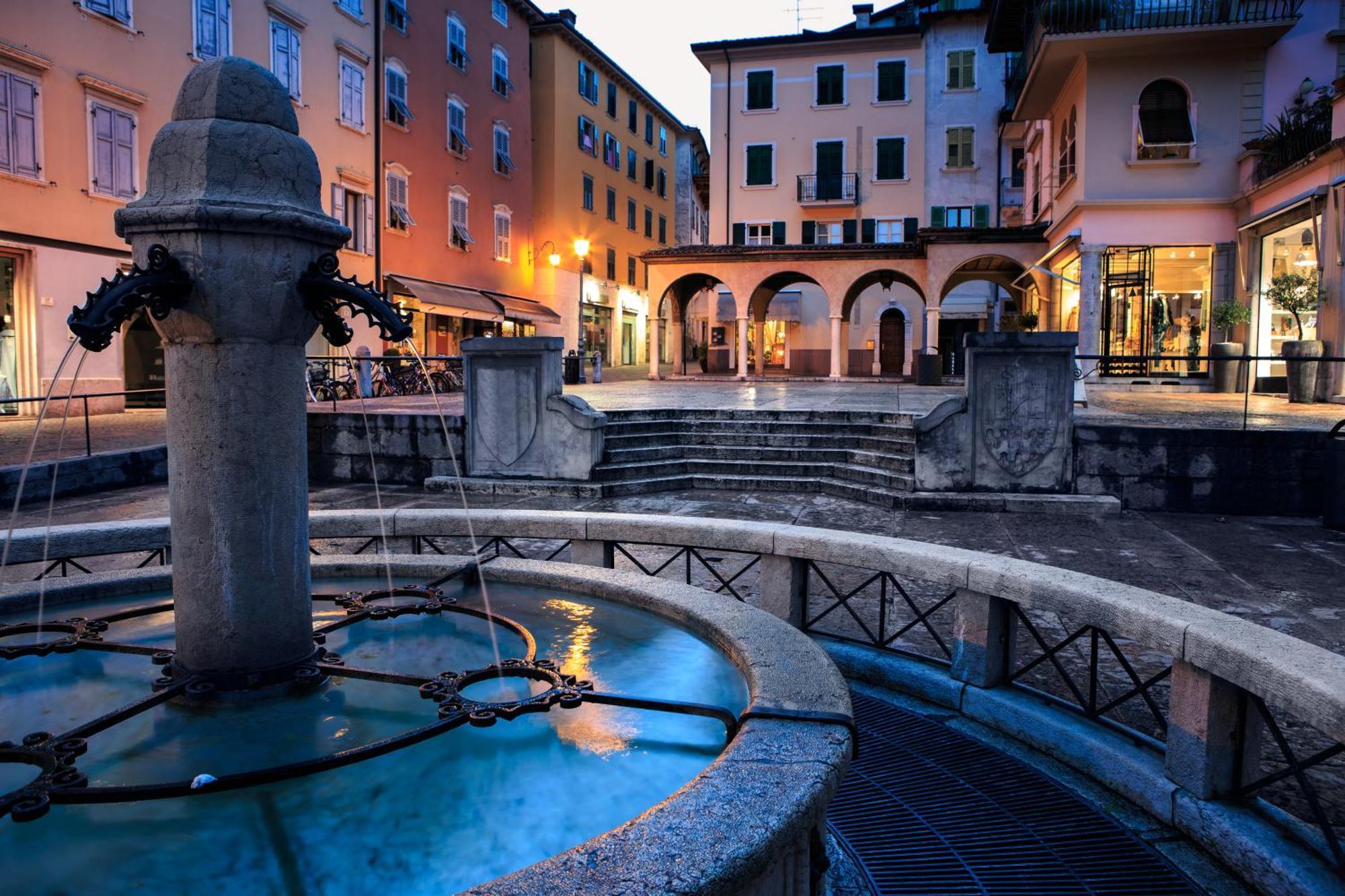 Casa Alpino Aparthotel Riva del Garda Ngoại thất bức ảnh