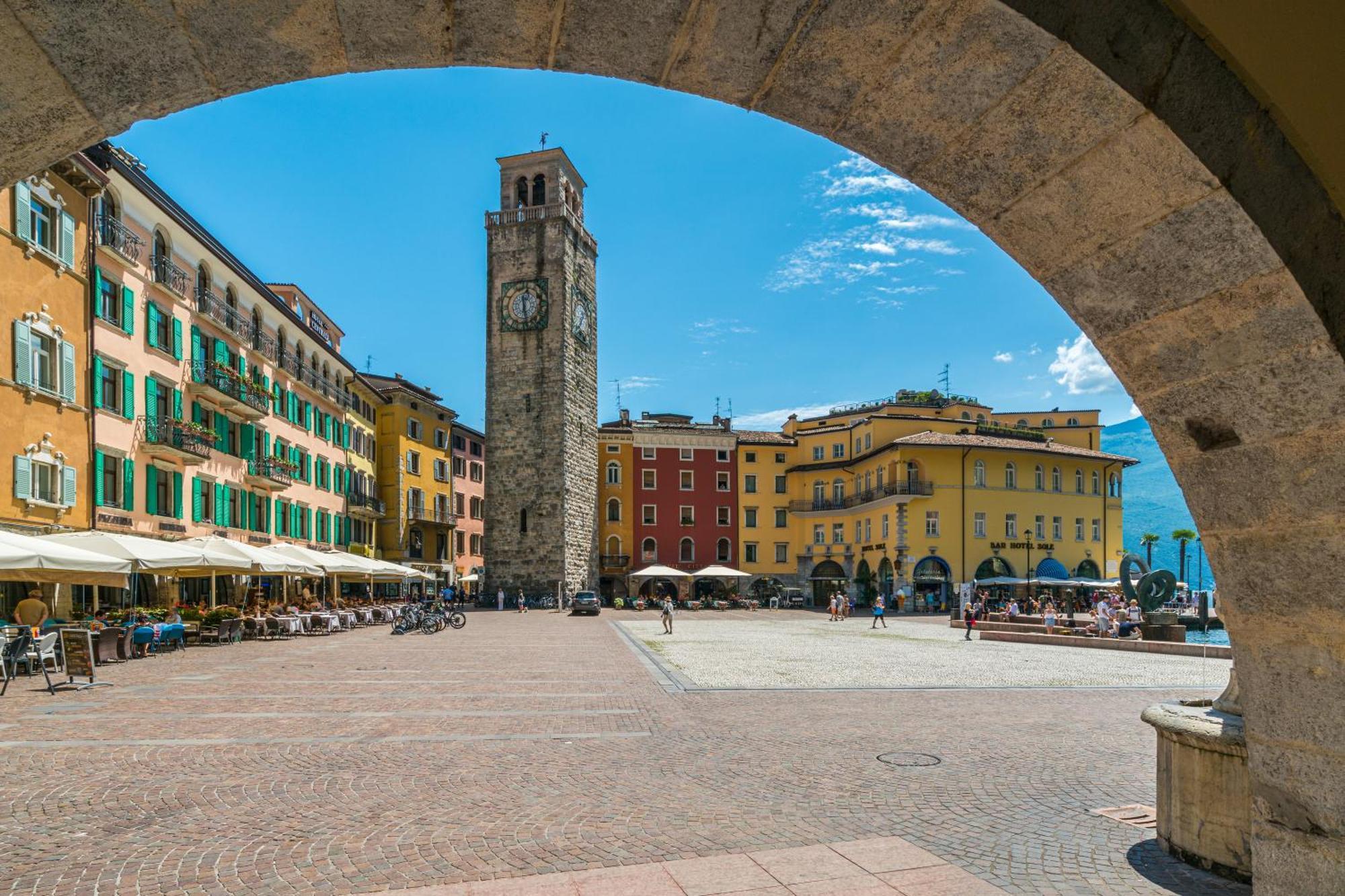 Casa Alpino Aparthotel Riva del Garda Ngoại thất bức ảnh
