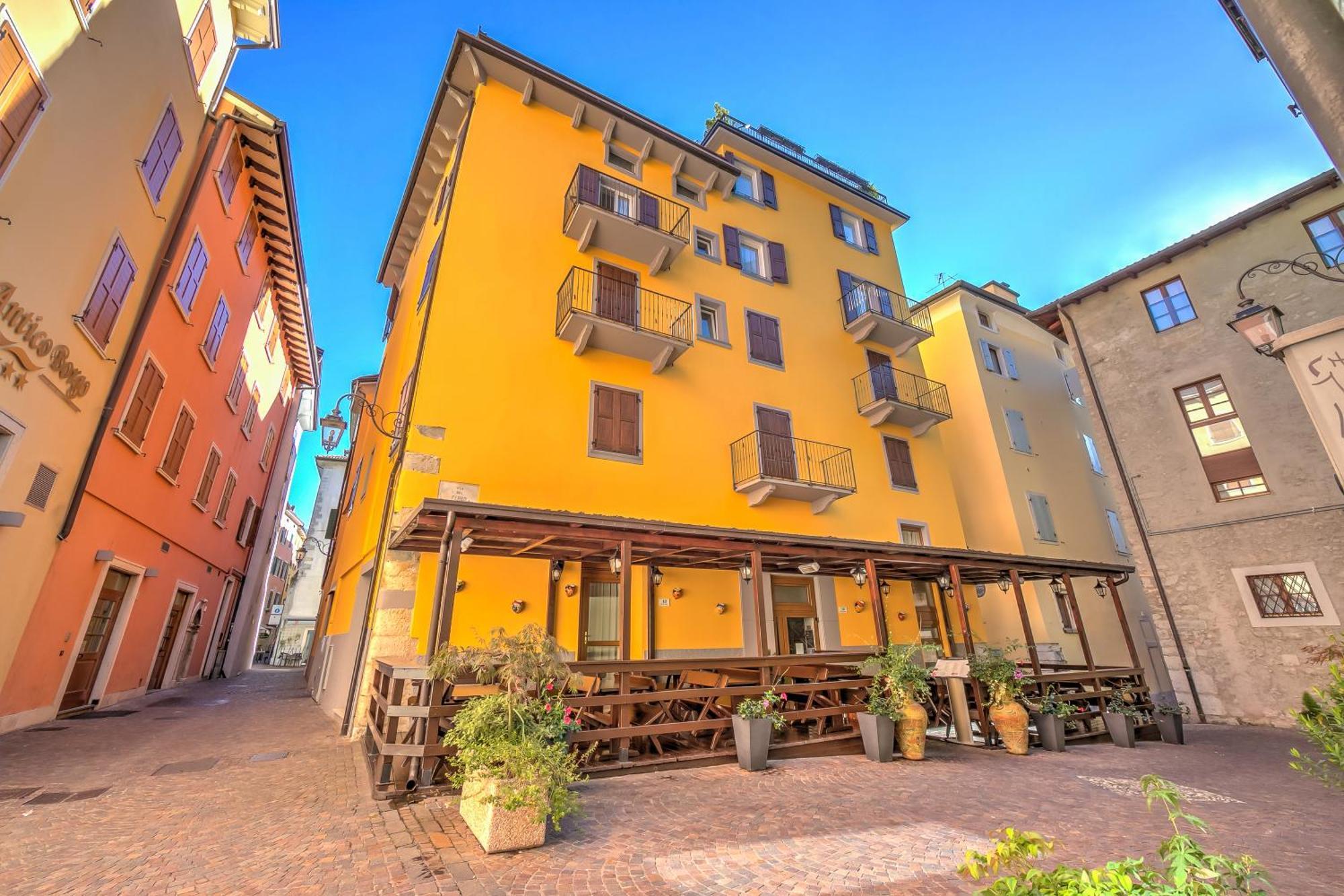 Casa Alpino - Happy Rentals Riva del Garda Ngoại thất bức ảnh