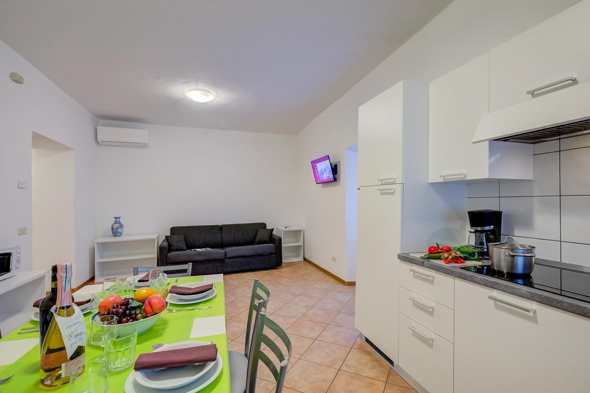 Casa Alpino Aparthotel Riva del Garda Ngoại thất bức ảnh