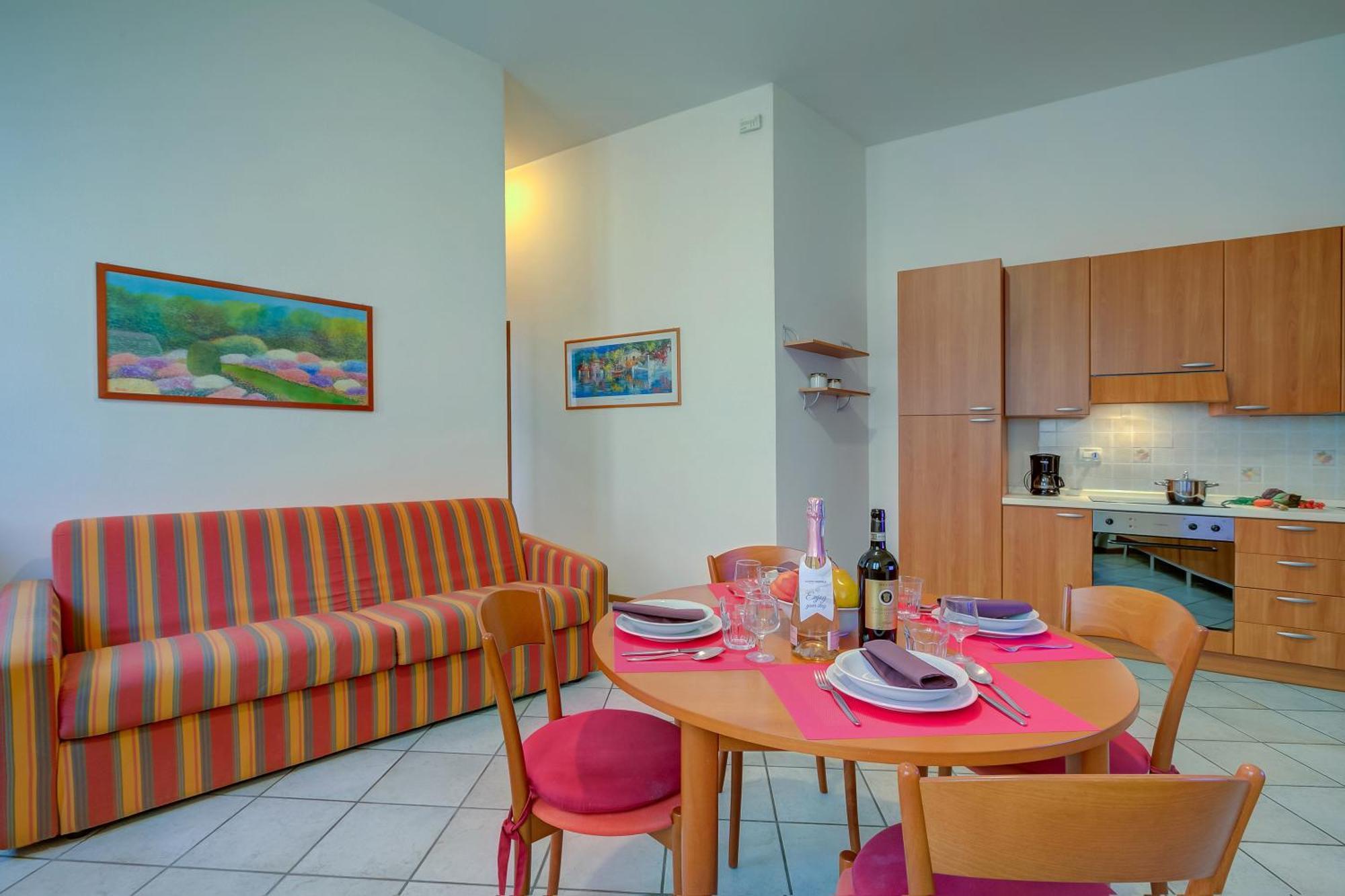 Casa Alpino Aparthotel Riva del Garda Ngoại thất bức ảnh